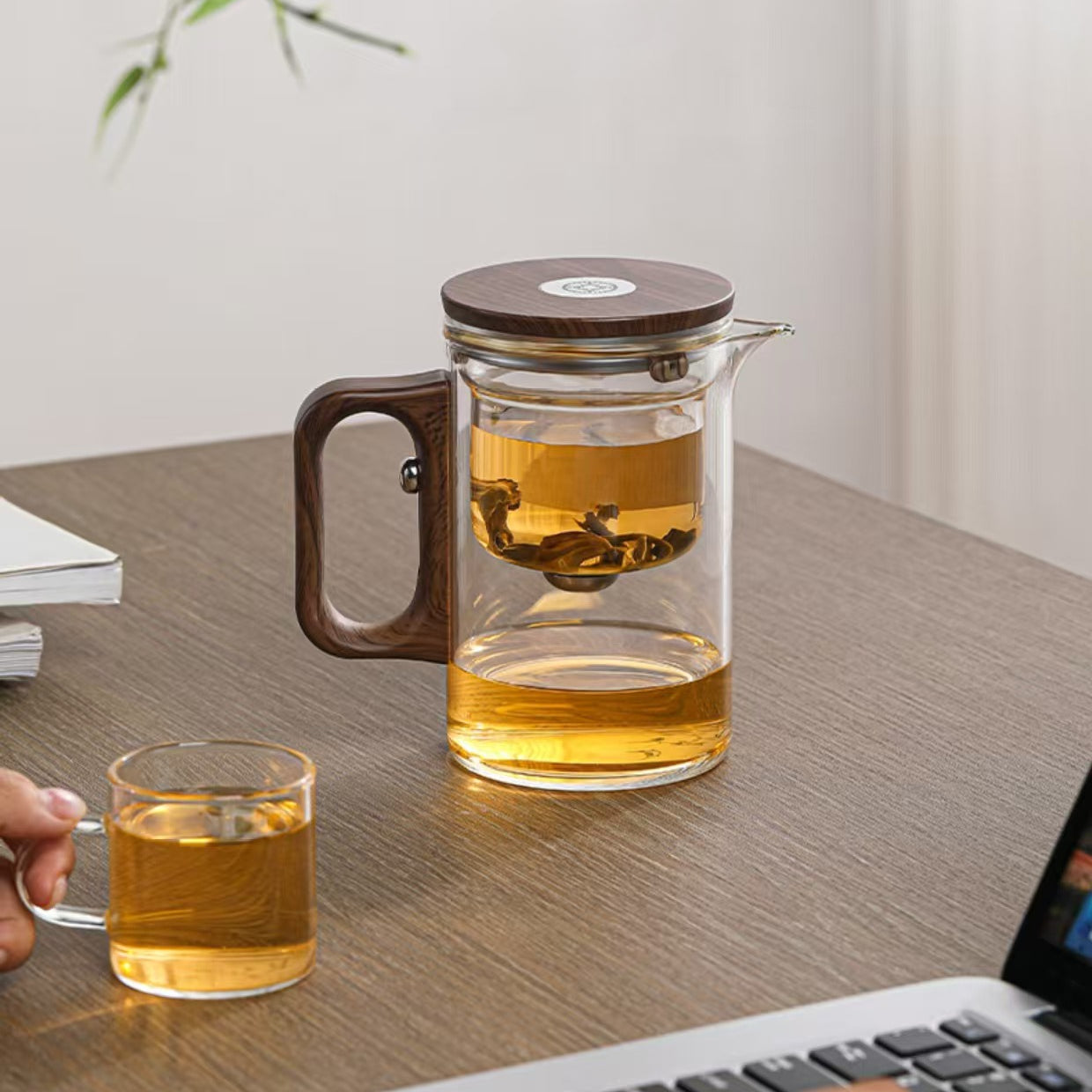 Smart Magnetic Teapot | Lazy Tea Maker with Tea-Water Separation | 600ml Glass Infuser Pot